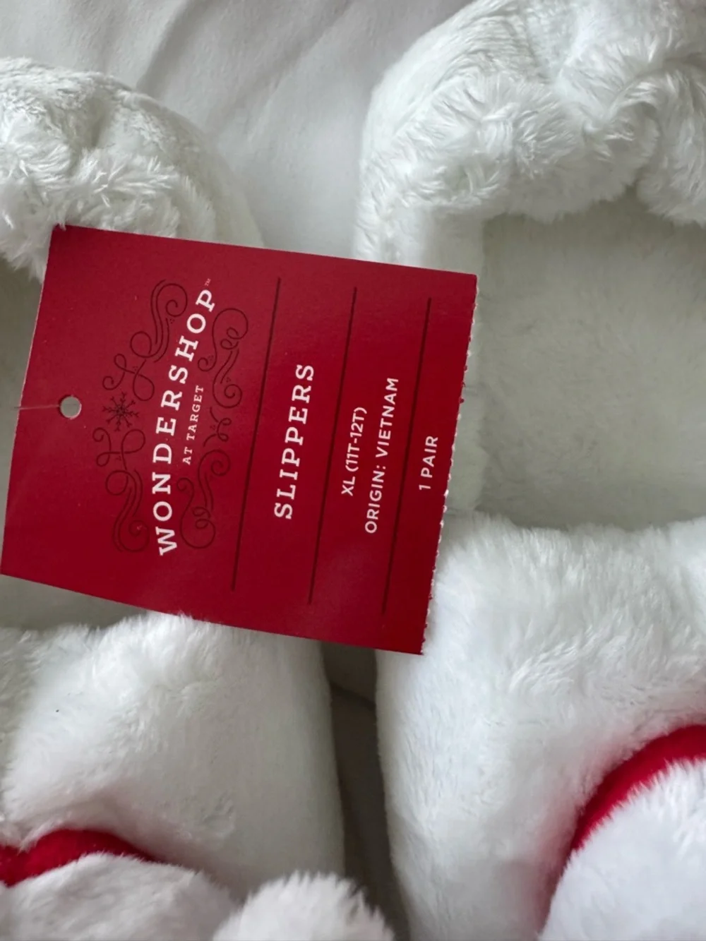 Target wondershop slippers(size 11T-12T)